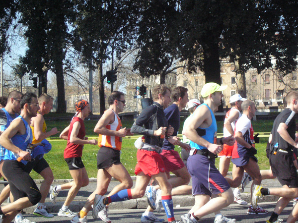 Maratona della Città di Roma (22/03/2009) costa_km_12_085
