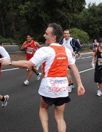 Raffaele Ranieri in retro running (foto di Patrizia De Castro)