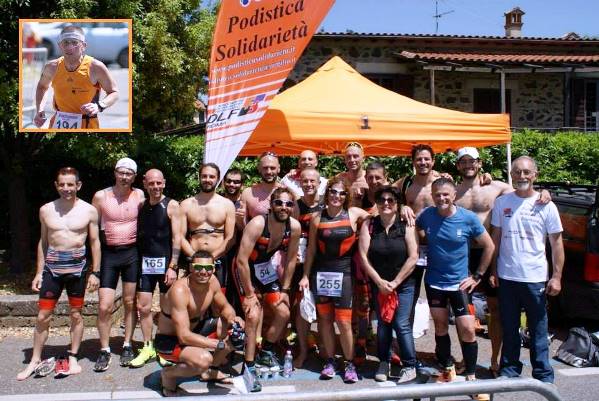 La foto dei triatleti orange: qualcuno assente ingiustificato (Vero Giancky?)
