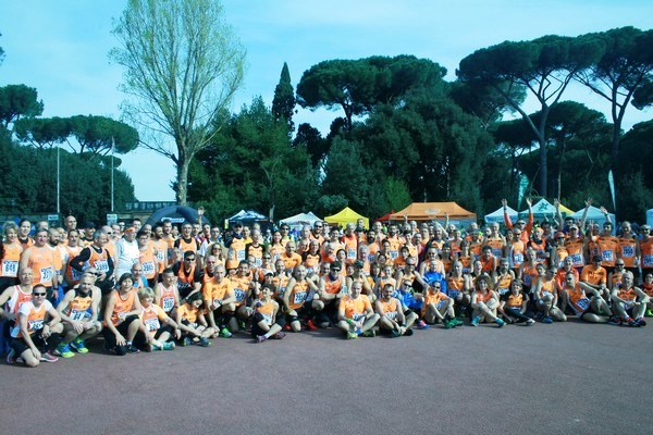 Il gruppo Orange impegnato all'Appia Run