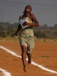 Una saltatrice allo Sport Day in Malawi