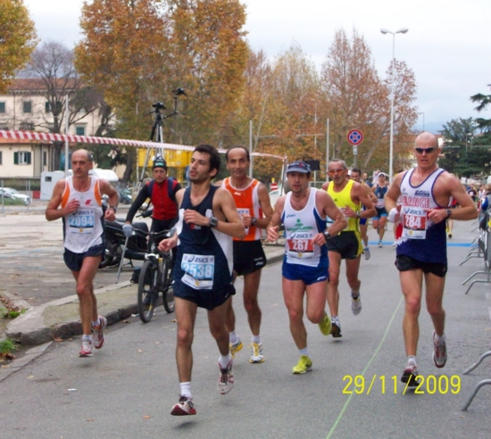 Stefano Fubelli, primo dei nostri alla Maratona di Firenze (foto di Anna Maria Ciani)