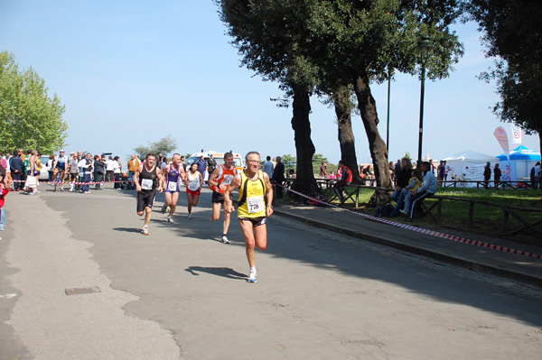 Giro delle Ville Tuscolane (25/04/2009) frascatipino_215