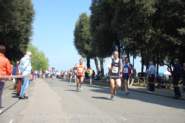 Giro delle Ville Tuscolane (25/04/2009) frascatipino_244