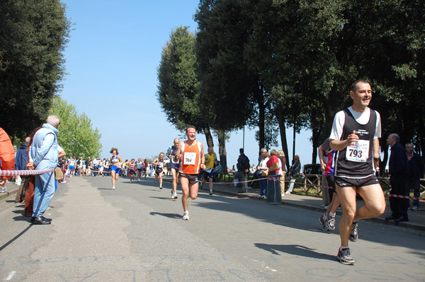 Giro delle Ville Tuscolane (25/04/2009) frascatipino_245