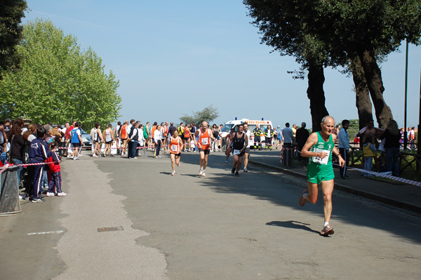 Giro delle Ville Tuscolane (25/04/2009) frascatipino_338