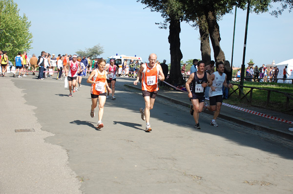 Giro delle Ville Tuscolane (25/04/2009) frascatipino_343