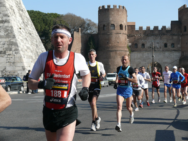 Maratona della Città di Roma (22/03/2009) giulia_1050125