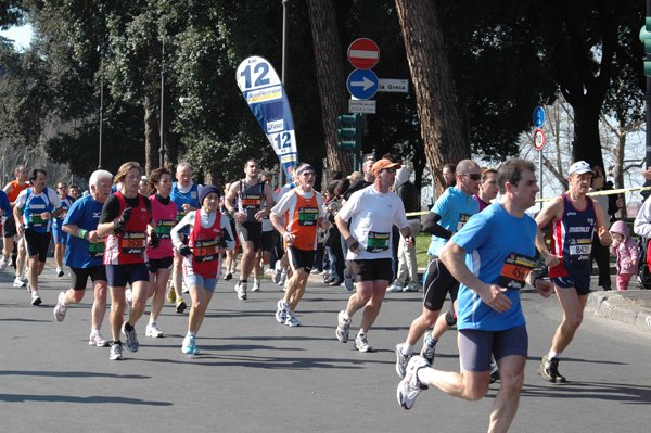 Maratona della Città di Roma (22/03/2009) dominici_km_12_674