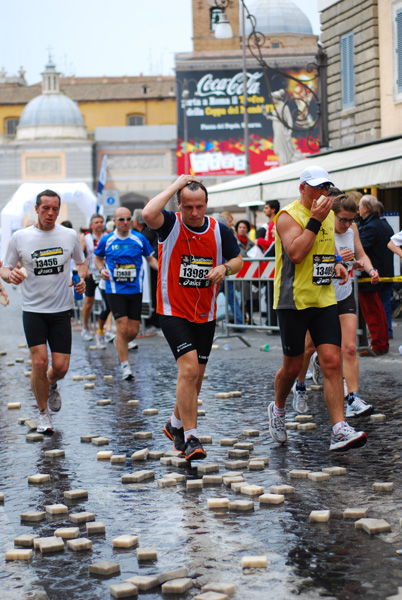 Maratona di Roma (21/03/2010) lorenzo_0358