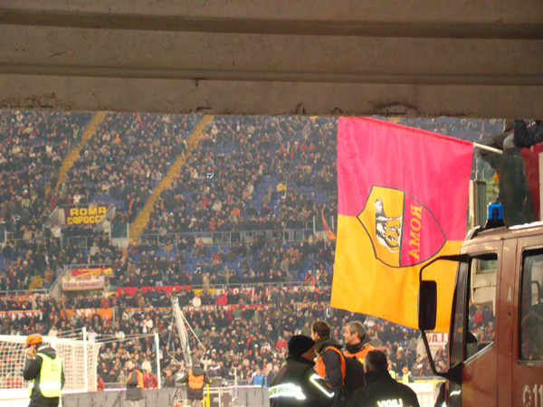 Una Gardenia per l'AISM nello Stadio Olimpico (06/03/2010) aism_stadio_04536
