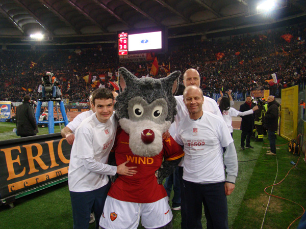 Una Gardenia per l'AISM nello Stadio Olimpico (06/03/2010) aism_stadio_04573