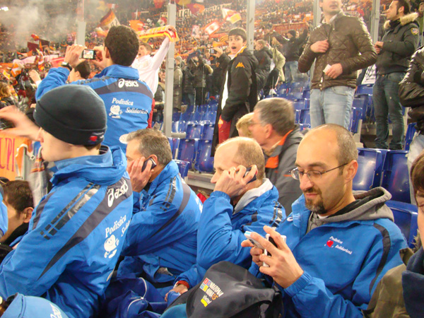 Una Gardenia per l'AISM nello Stadio Olimpico (06/03/2010) aism_stadio_04587