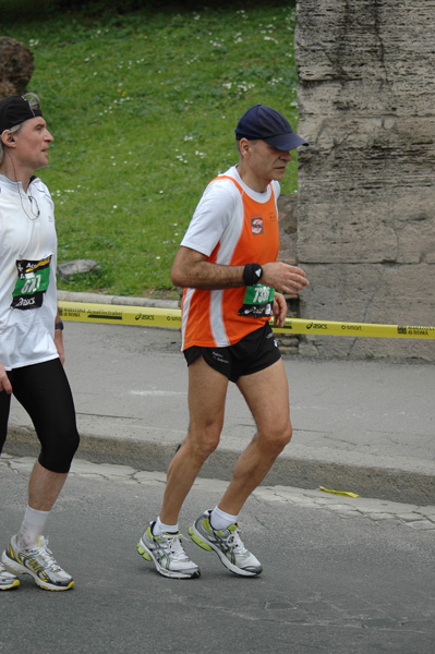 Maratona di Roma (21/03/2010) angelo_1311