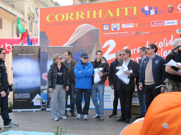 Maratonina CorriHaiti (14/03/2010) haiti_salvatori_0638