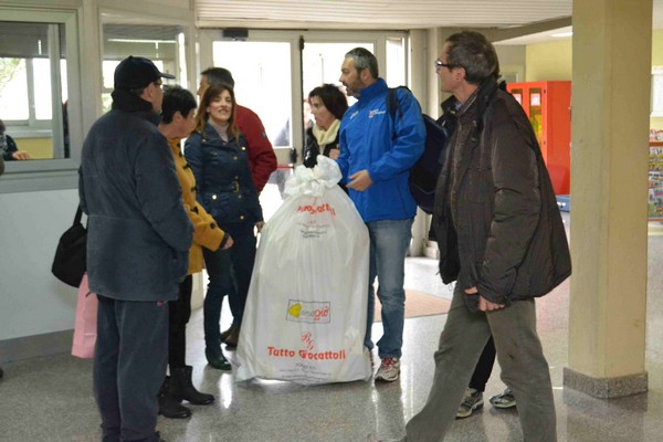 Un pò di gioia e allegria per i bambini ammalati di Fondi (12/02/2013) 00005