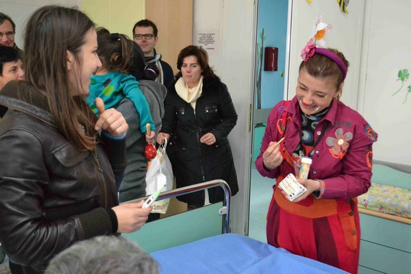 Un pò di gioia e allegria per i bambini ammalati di Fondi (12/02/2013) 00044