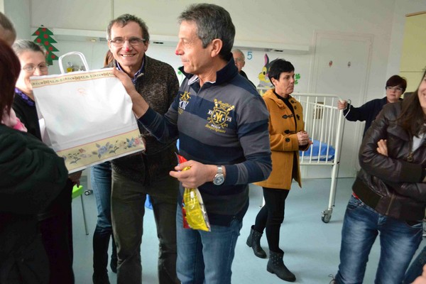 Un pò di gioia e allegria per i bambini ammalati di Fondi (12/02/2013) 00047