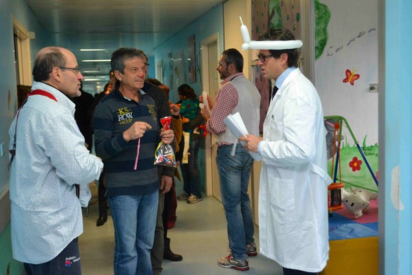 Un pò di gioia e allegria per i bambini ammalati di Fondi (12/02/2013) 00063