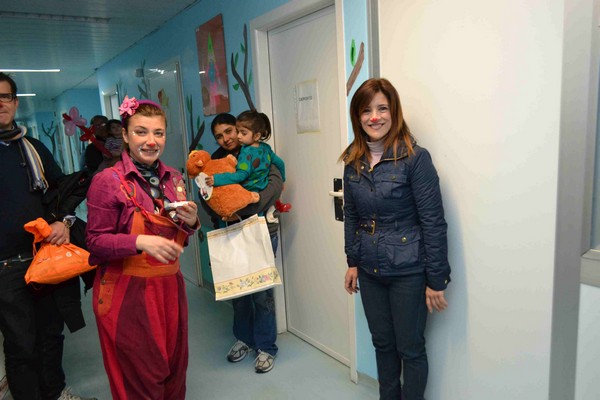 Un pò di gioia e allegria per i bambini ammalati di Fondi (12/02/2013) 00065