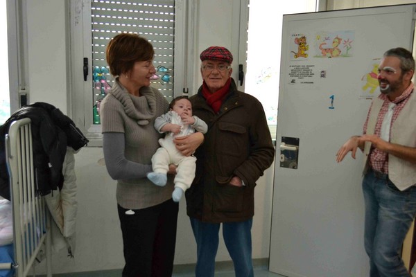 Un pò di gioia e allegria per i bambini ammalati di Fondi (12/02/2013) 00075