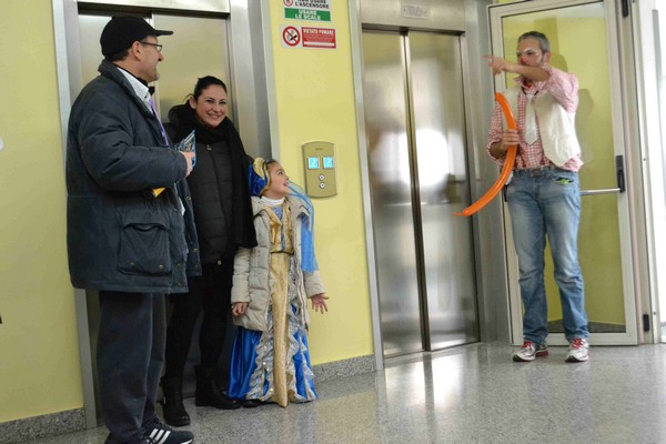 Un pò di gioia e allegria per i bambini ammalati di Fondi (12/02/2013) 00102