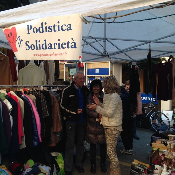 Mercatino della Solidarietà (21/12/2014) 00017