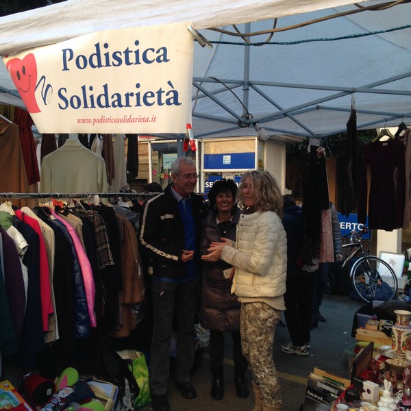 Mercatino della Solidarietà (21/12/2014) 00018