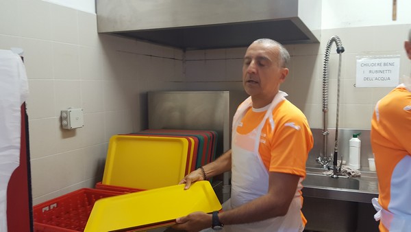 Volontari Mensa Caritas 2016 (10/09/2016) 010
