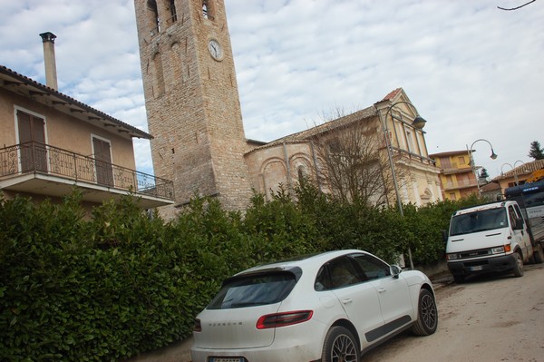 Libri ed altro per la Scuola Edmondo de Amicis di Pieve Torina (09/01/2018) 00015