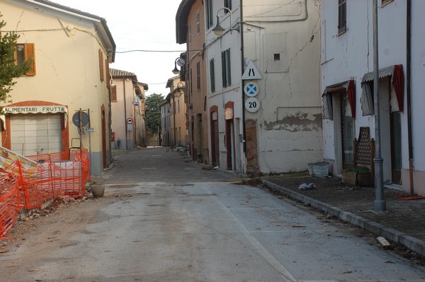 Libri ed altro per la Scuola Edmondo de Amicis di Pieve Torina (09/01/2018) 00031