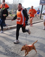 Fabrizio Renzi e cagnolino (foto di Patrizia De Castro)