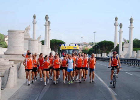 Il gruppo su Corso Francia (foto di Anna Maria Ciani)