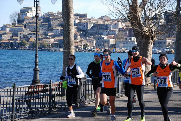 un gruppo di Orange lungo il percorso