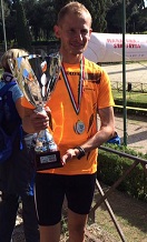 Matteo alla prima gara in Orange