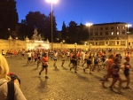 il suggestivo riscaldamento in piazza del Popolo