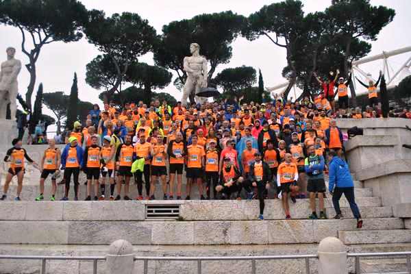 Il battaglione orange della Corsa di Miguel