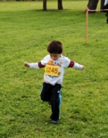 Il piccolo Gabriel, protagonista della sua batteria... (foto di Patrizia De Castro)