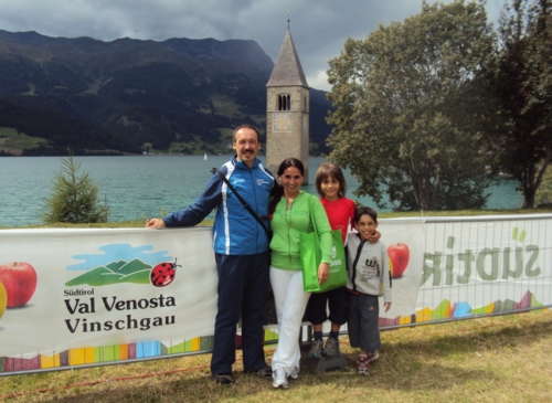 Mario, Emanuele e famiglia